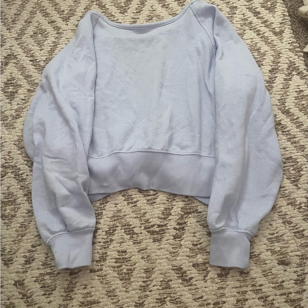 Periwinkle open back activewear top